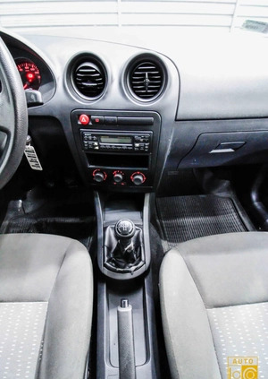 Seat Ibiza cena 4999 przebieg: 185000, rok produkcji 2004 z Przecław małe 191